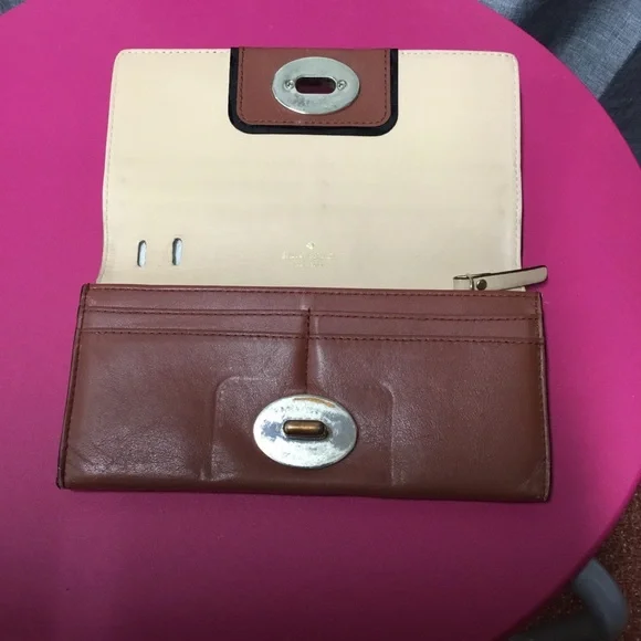 Kate Spade Wallet - Picture 6 of 9